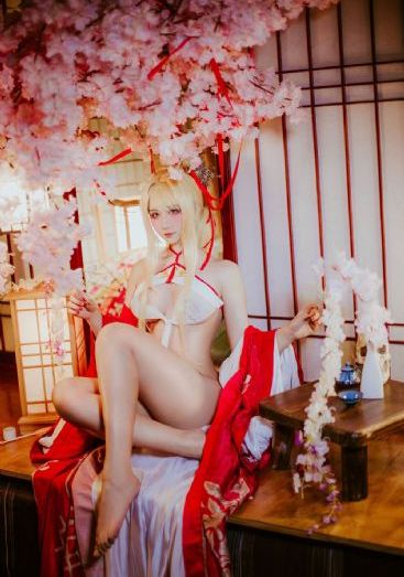 女王不下班_云播放粤语日本成人在线